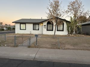 5625 S 47th St Phoenix, AZ 85040 